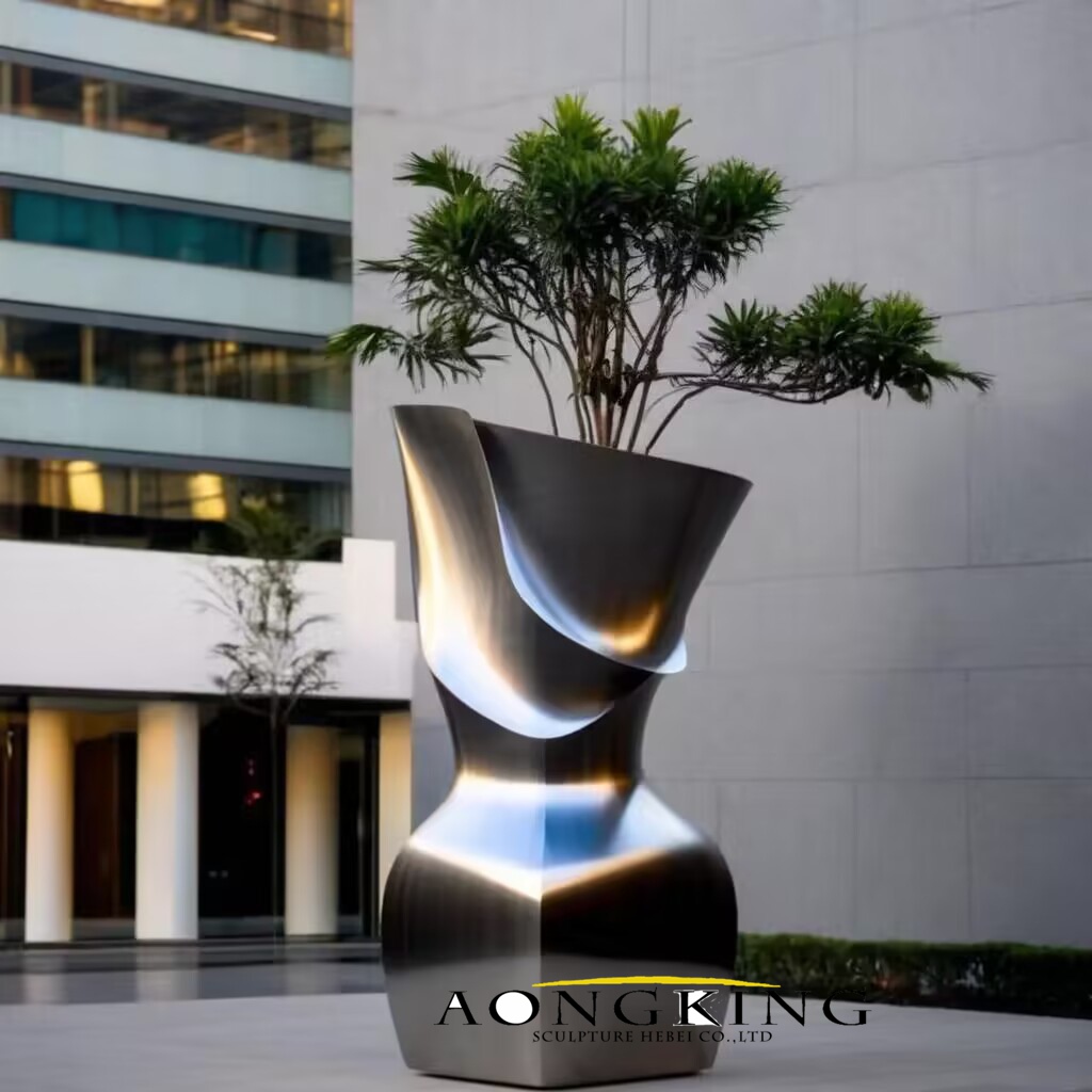 balcony planter metal floral vase sculpture